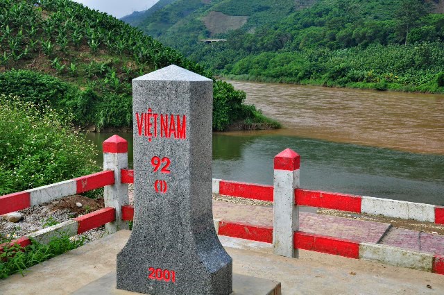 Cột mốc 92